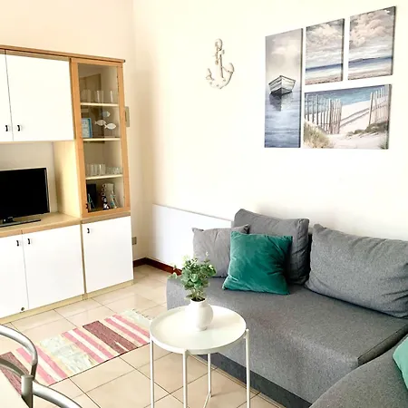 Apartment De Lux 3min From The Beach, Swimming Pool, Parking